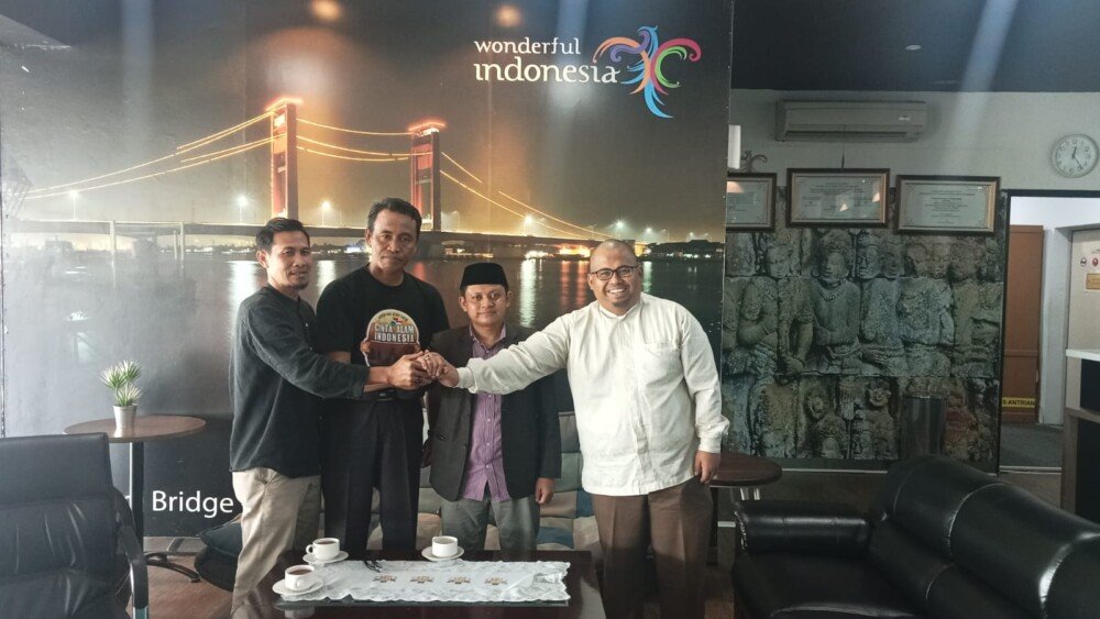 Ketua DPW LDII Sumatera Selatan Sambut Kedatangan Dr. Ahmad Ali MD MA di Palembang