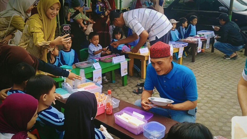 TK Al Barokah Manshurin Kenalkan Wirausaha Sejak Dini Lewat Market Day